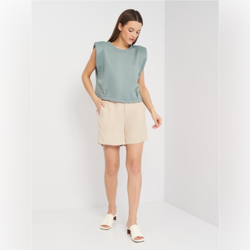 ZARA Beige Khaki Women’s Shorts - Size XXL